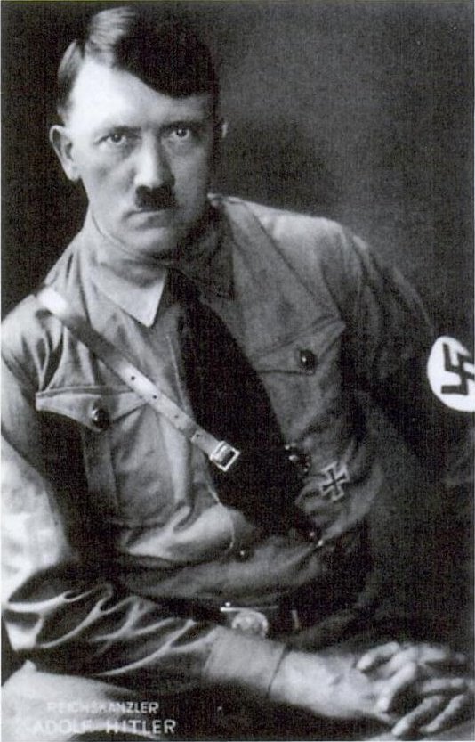 Adolf Hitler 1928 oder 1929. - Foto: Heinrich Hoffmann
