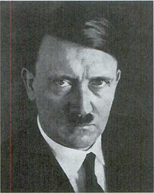 Adolf Hitler 1932 (für eine Titelseite des Illustrierten Beobachters). - Foto: Heinrich Hoffmann