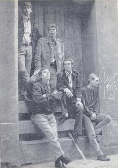 Die Rousters 1965: (oben) Uwi Hemken, Frankie Rosemann, (unten) Speedy Spillner, Gerdi Hemken, Louis Brüning