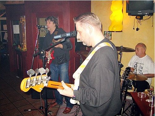 AMP am 21. Oktober 2006 in Wildeshausen im City Treff während der "Nacht der Musik": Alec, Mike, Peter Behrens