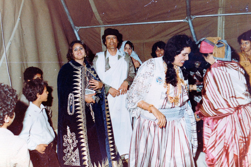 Muammar al-Gaddafi an einer Familienhochzeit