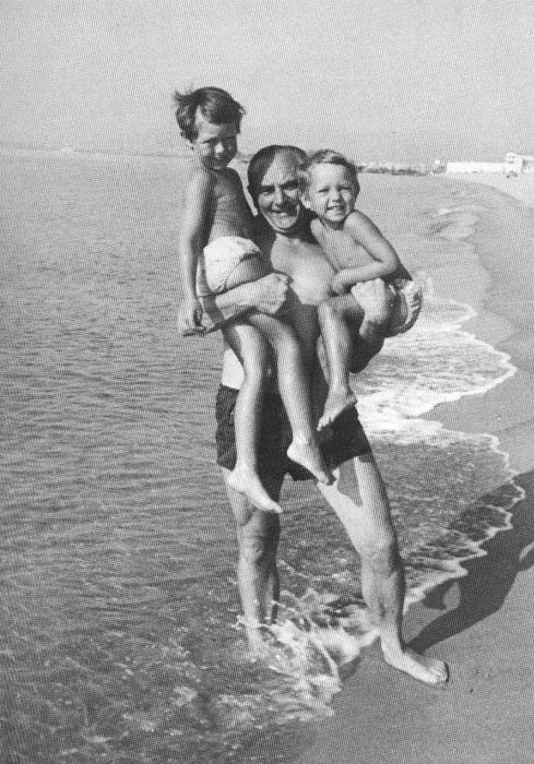 Ruedi Walter mit seinen Kindern Nicole und Dominic an der Côte d'Azur