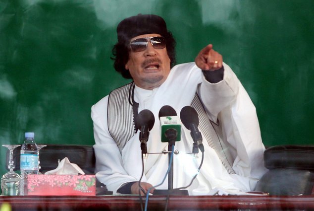 Muammar al-Gaddafi am 25. Februar 2010 in Benghazi bei seiner Rede zum Geburtstag des Propheten Mohammed