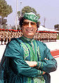 Muammar al-Gaddafi am 13. August 2000 bei einer Parade seiner Truppen