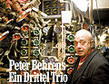Ein Foto von Peter Behrens aus dem Artikel "Peter Behrens (Ein Drittel Trio)" aus der Musikzeitschrift Sticks (Magazin für Schlagzeug und Perkussion) Nr. 12 (2007)